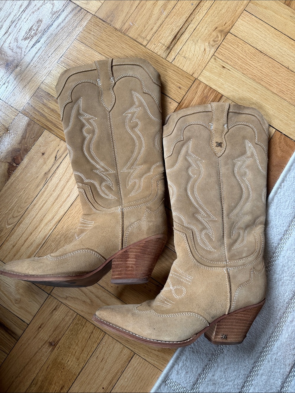Women’s Tan Suede Western Boots 7